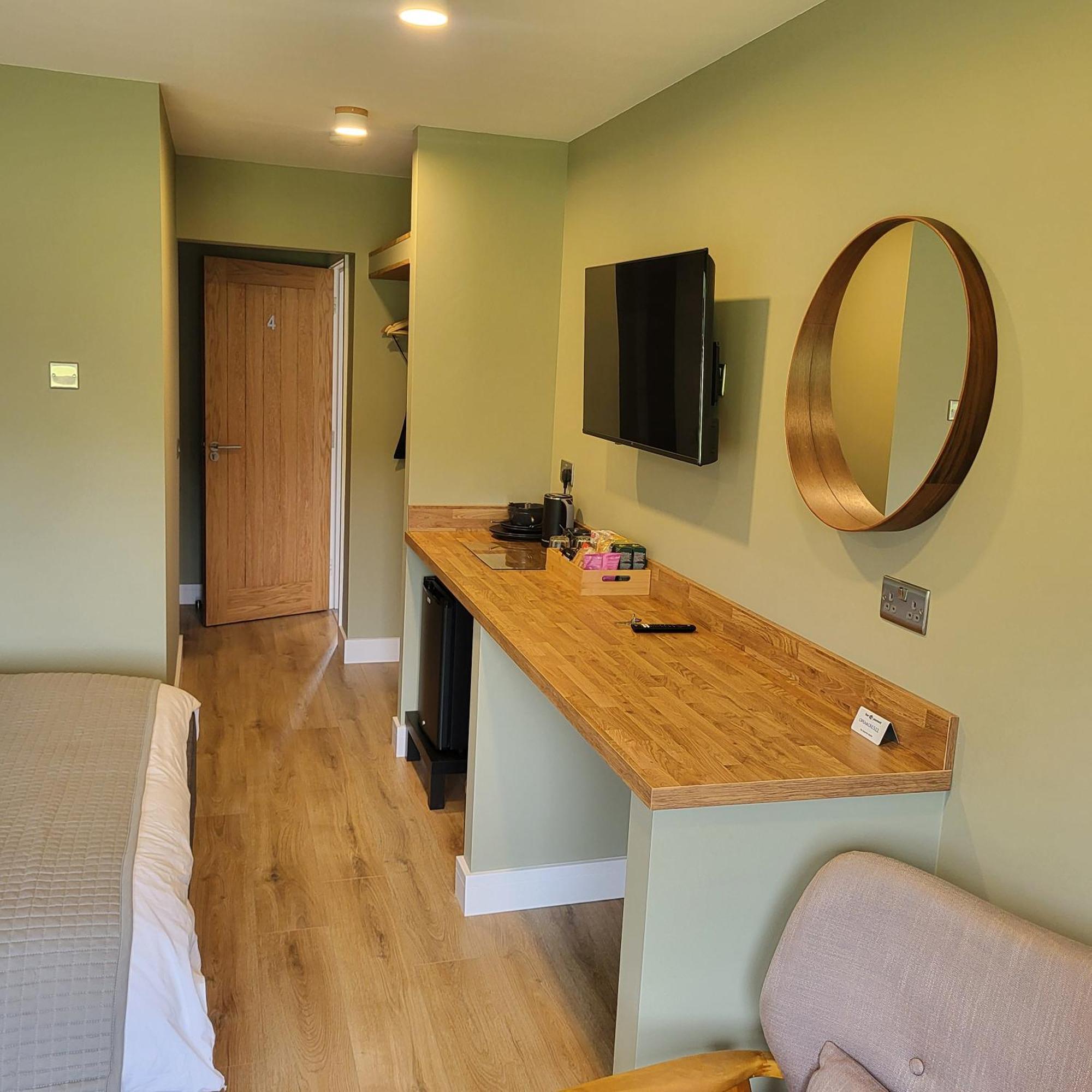 Open Acres Accommodation And Airport Parking Backwell ภายนอก รูปภาพ